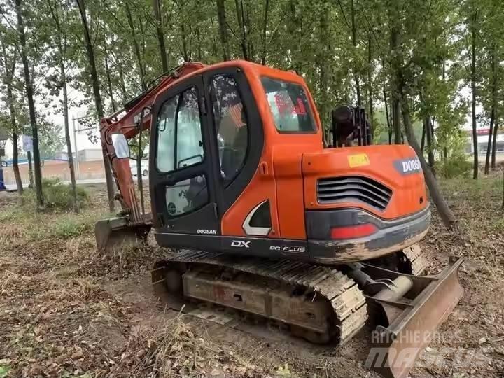 Doosan DX75 Bandgrävare