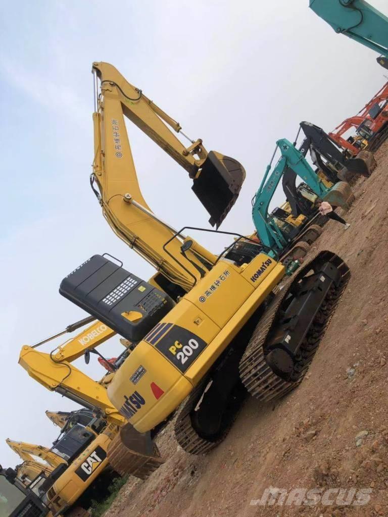 Komatsu 200-8 Bandgrävare