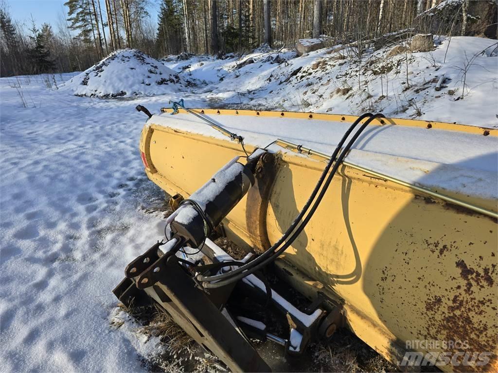 Rote 320 alueaura Snöblad och plogar
