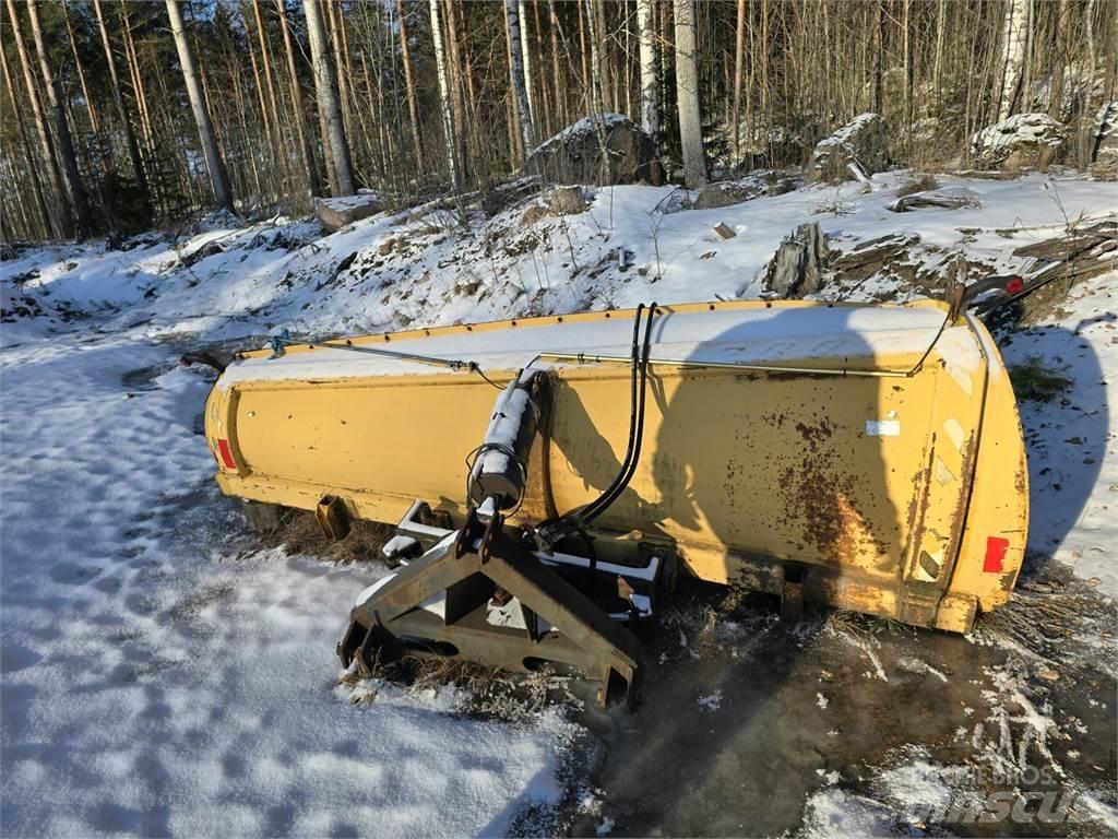 Rote 320 alueaura Snöblad och plogar