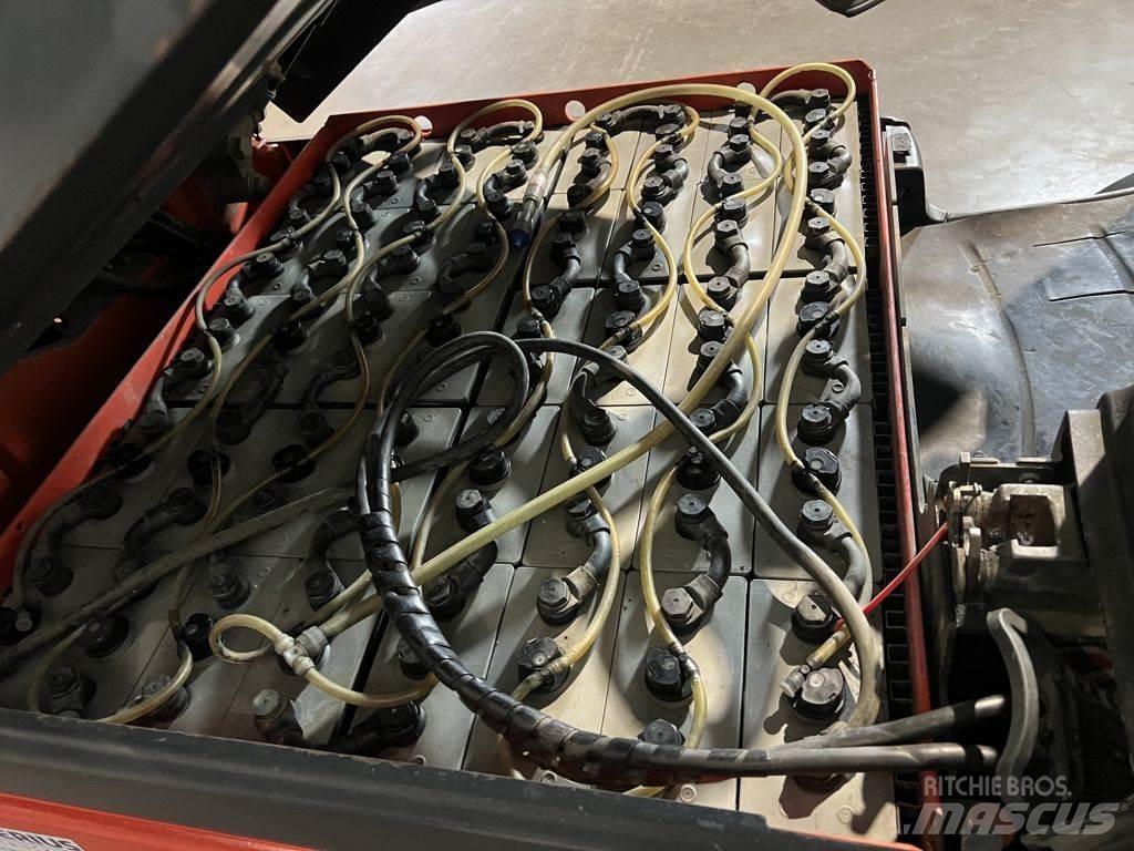 Linde E35L-01 Elmotviktstruckar