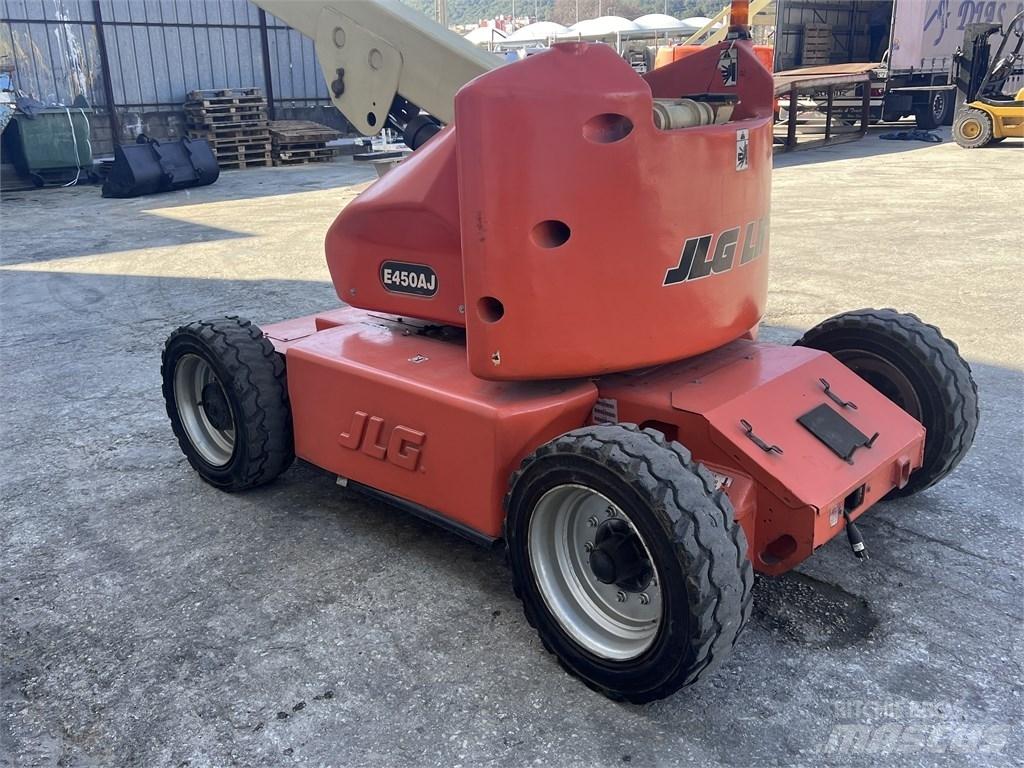 JLG E450 AJ Bomliftar