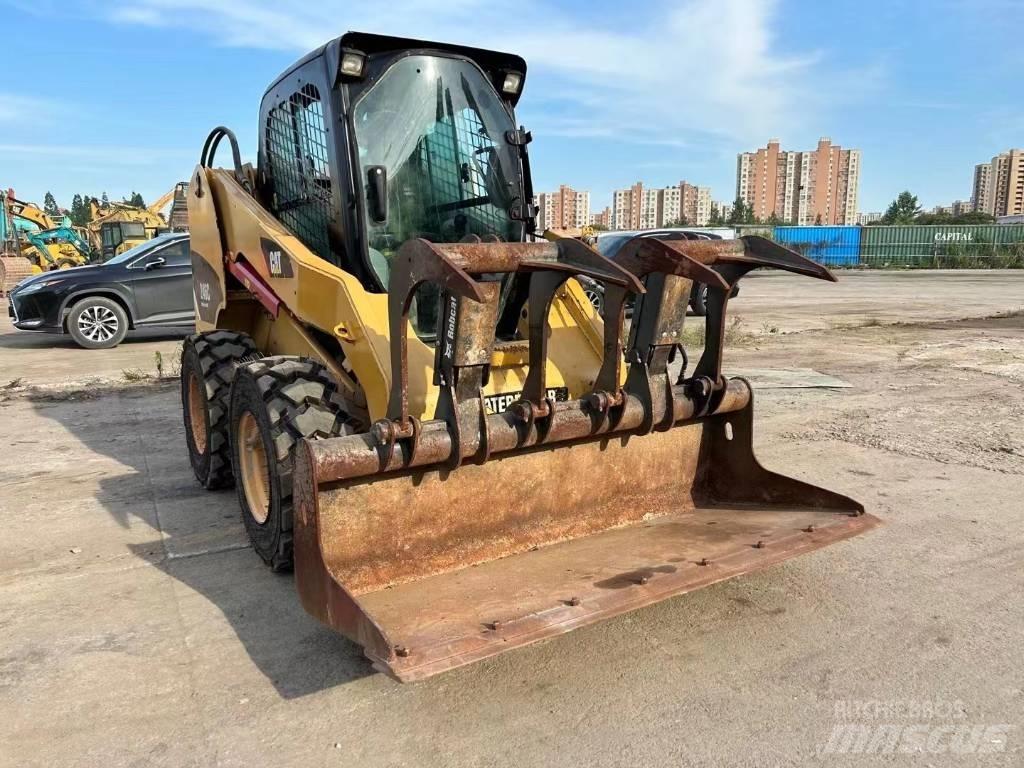 CAT 246 C Kompaktlastare