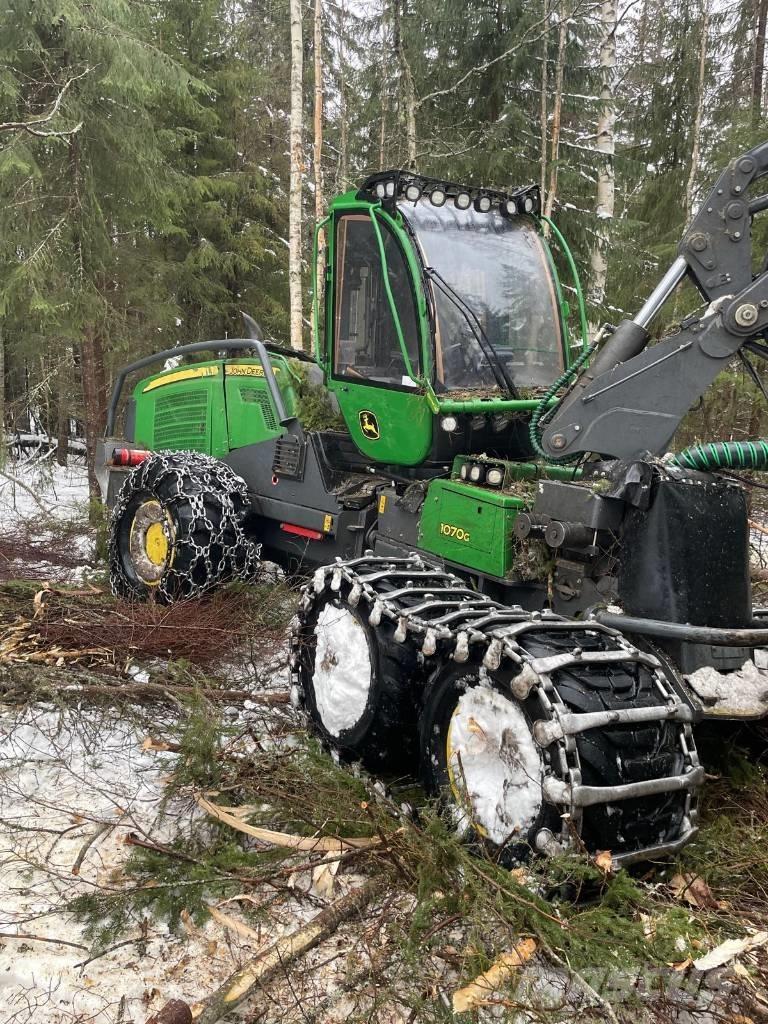 John Deere 1070 G Skördare
