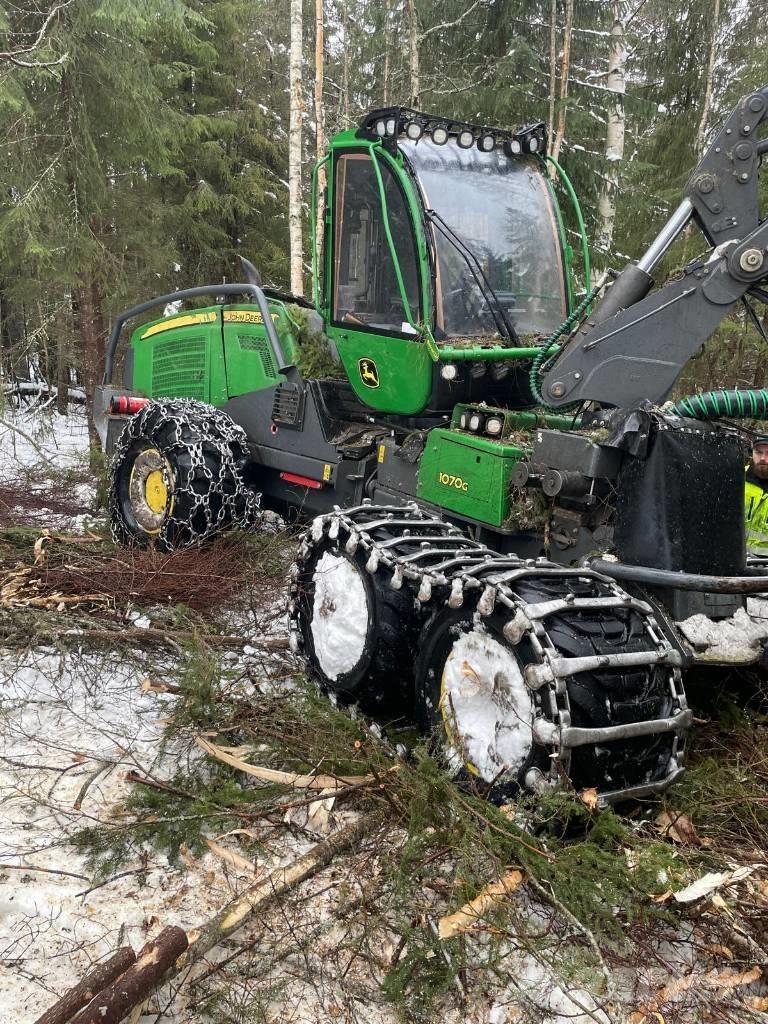 John Deere 1070 G Skördare
