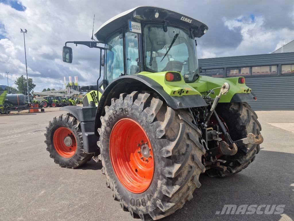CLAAS Arion 640 CIS Traktorer