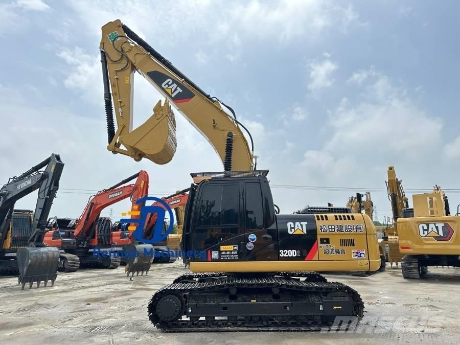 CAT 320 D2 Bandgrävare