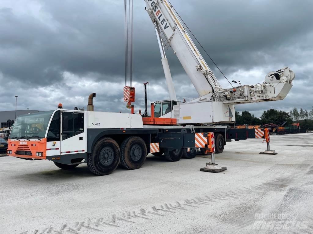 Demag AC 300 Allterrängkranar