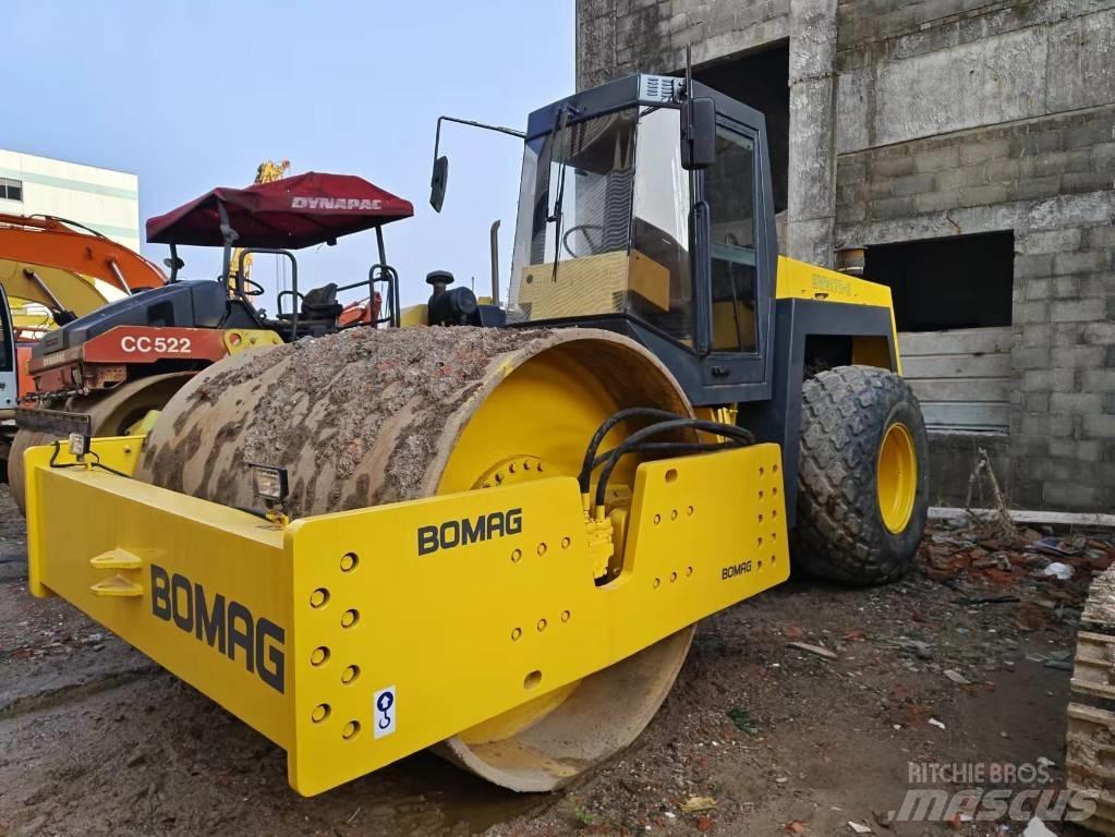 Bomag BW 217 Envalsvältar