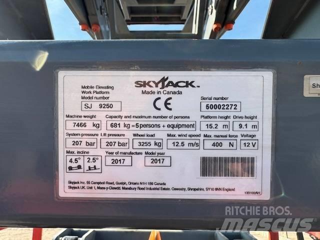 SkyJack SJ 9250 RT Saxliftar