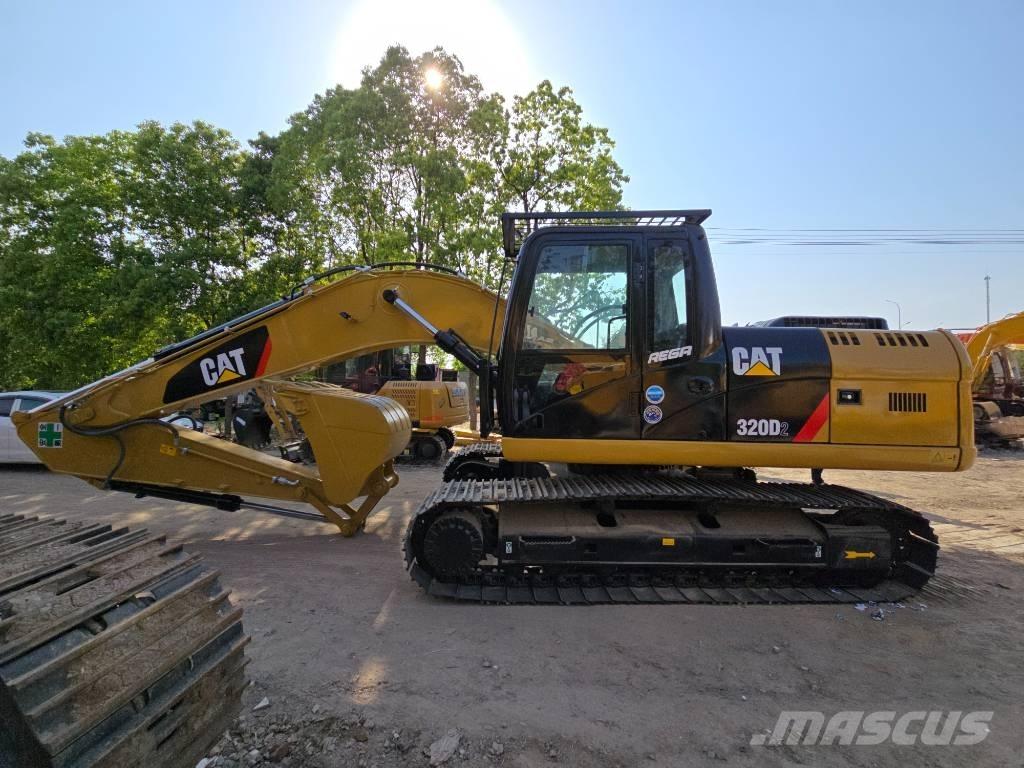 CAT 320D2 Bandgrävare