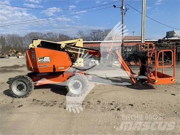 JLG 340AJ Bomliftar