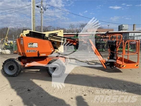JLG 340AJ Bomliftar