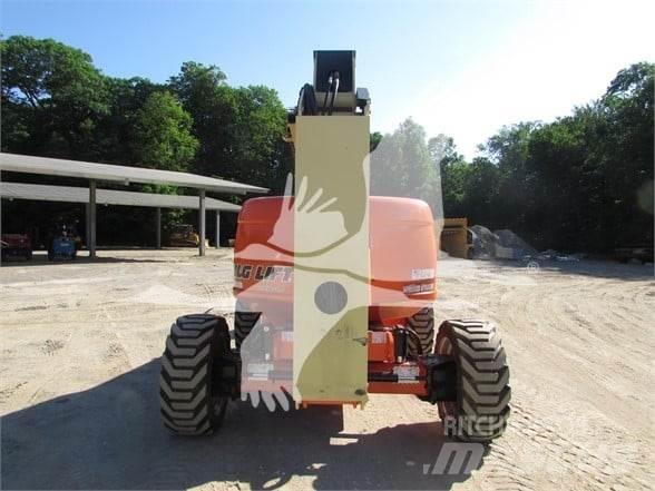 JLG 600AJ Bomliftar