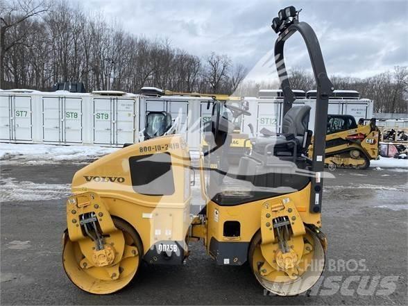Volvo DD25B Envalsvältar