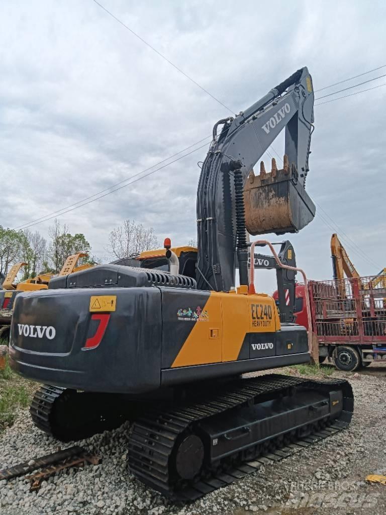 Volvo EC 240 Bandgrävare