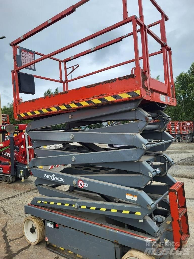 SkyJack 46/32 Saxliftar
