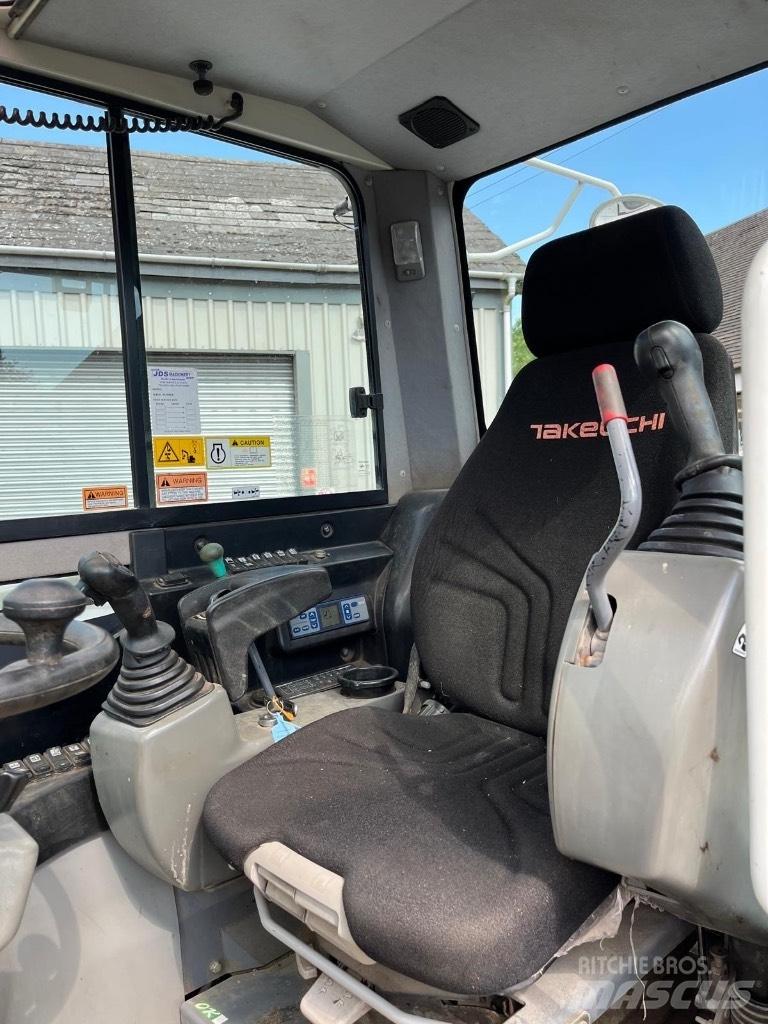 Takeuchi TB295W Hjulgrävare