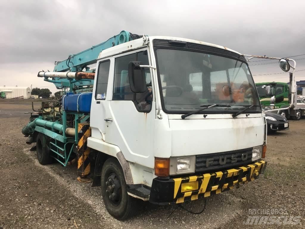 Mitsubishi DC-700BR Lastbilar med betongpump