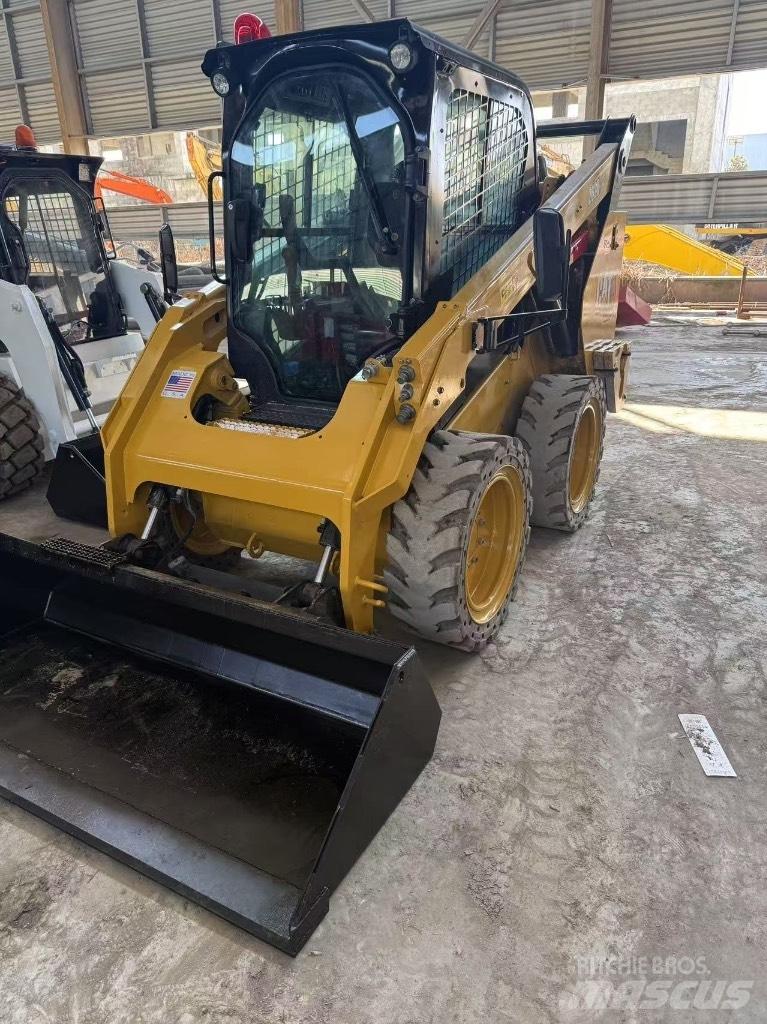 CAT 262 D Kompaktlastare