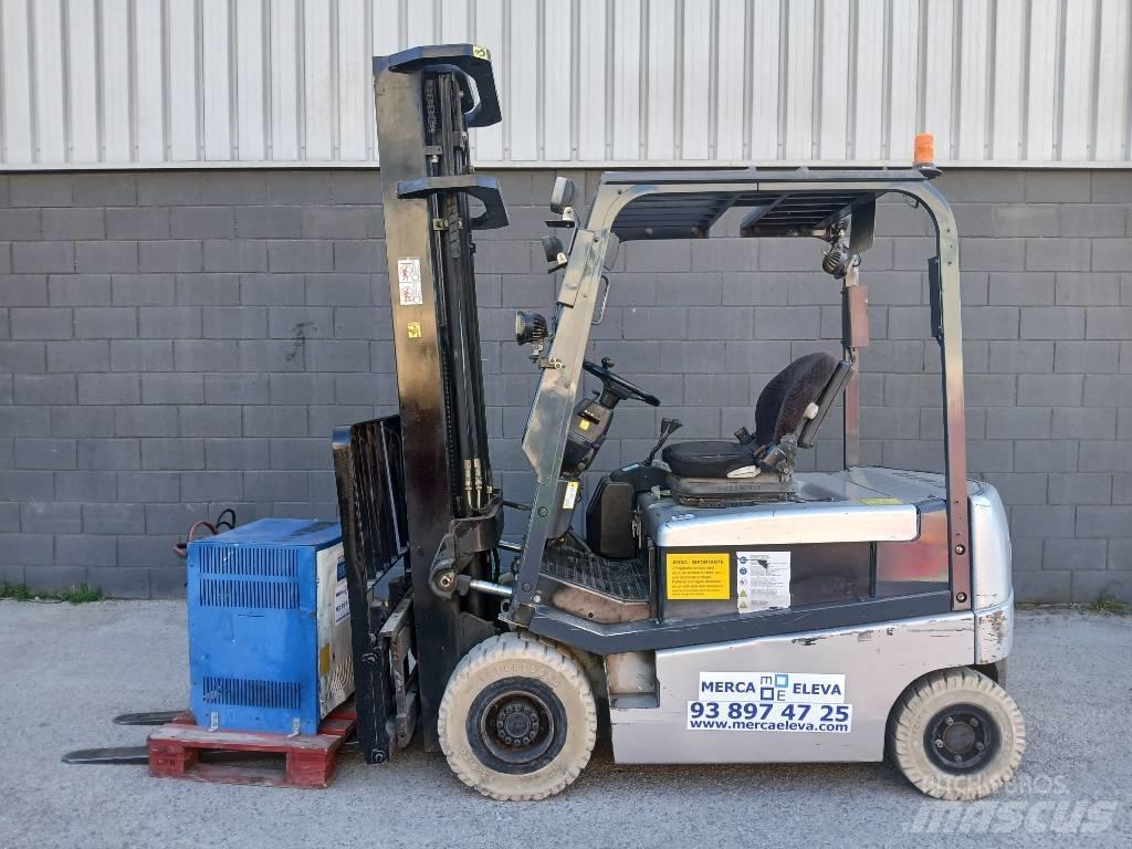 Nissan Q02 L 20 CU Elmotviktstruckar