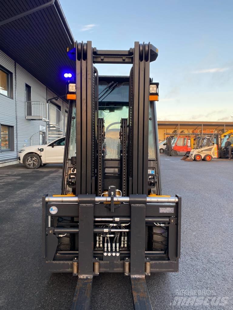 Hyundai 35DA-9 Dieselmotviktstruckar