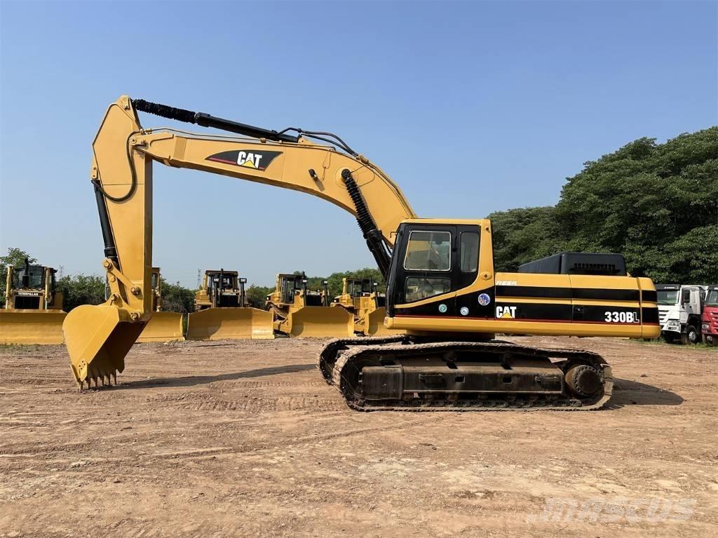 CAT 330BL Bandgrävare