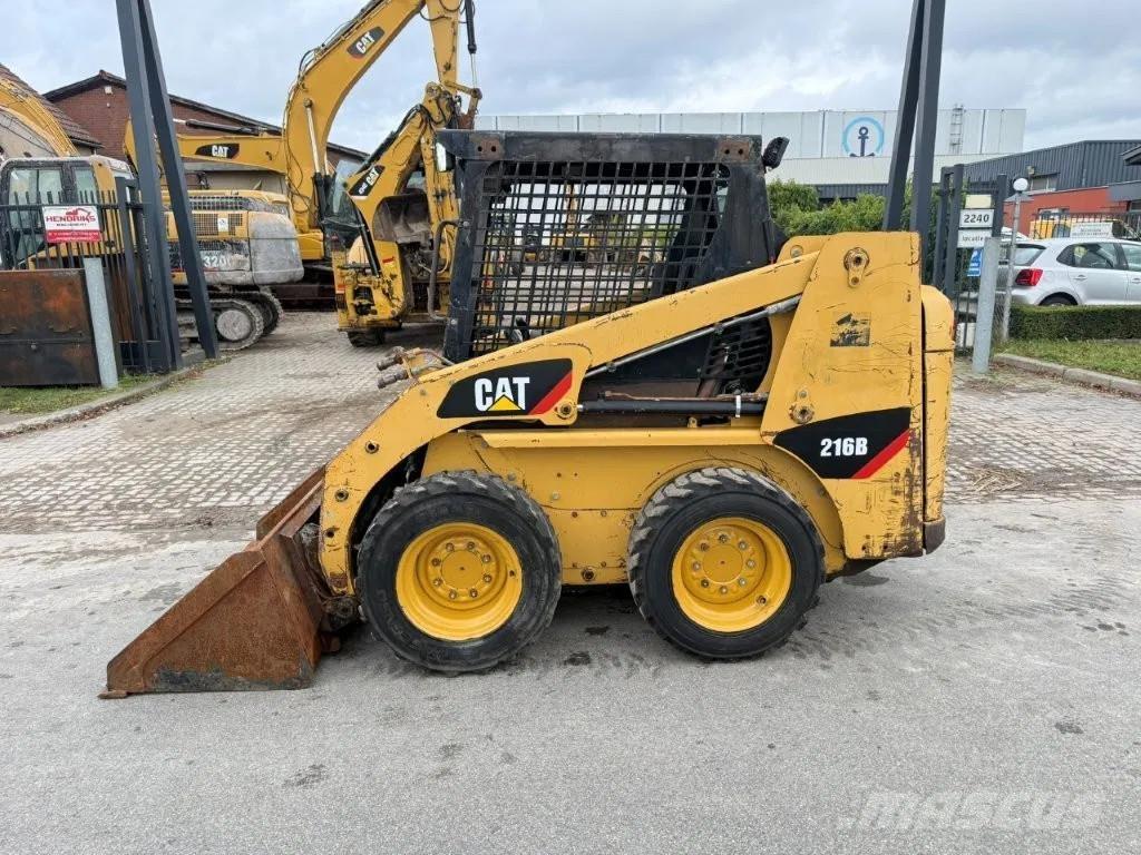 CAT 216B (226B) Kompaktlastare