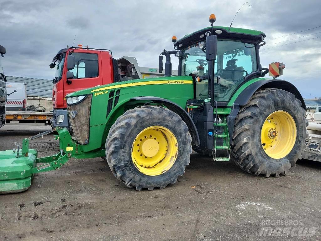 John Deere 8320 R Traktorer