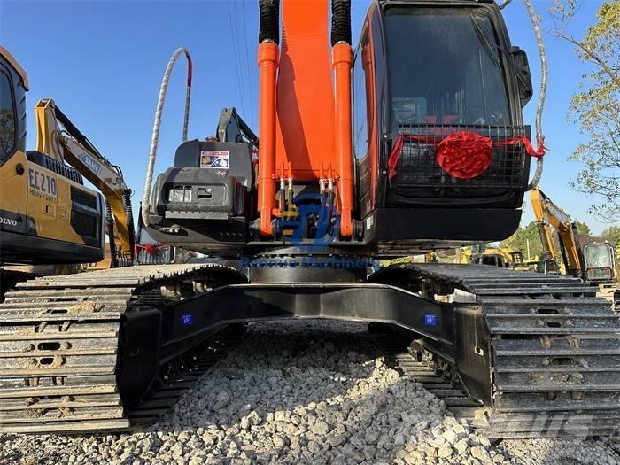 Hitachi ZX 200 Bandgrävare