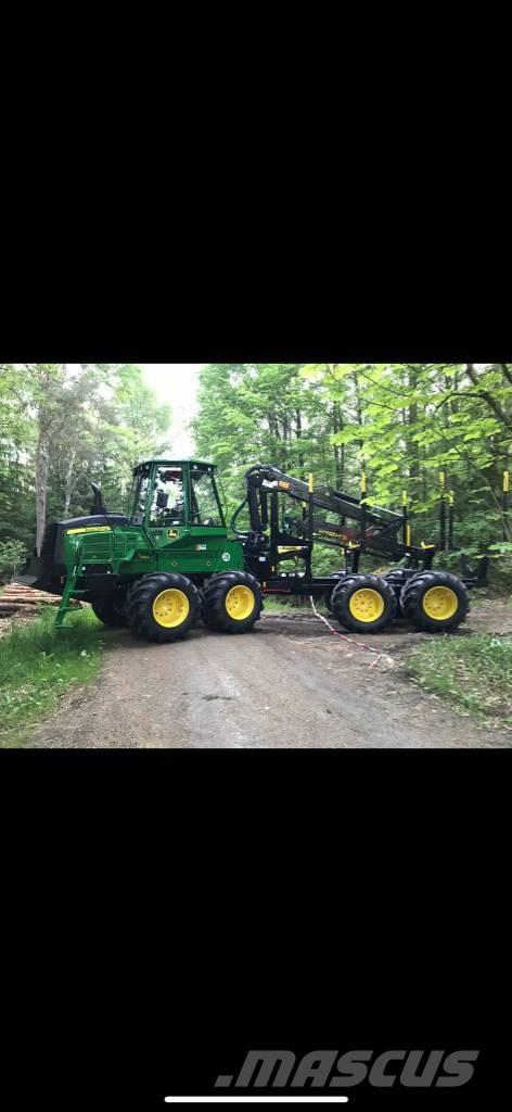 John Deere 1110 G Skotare