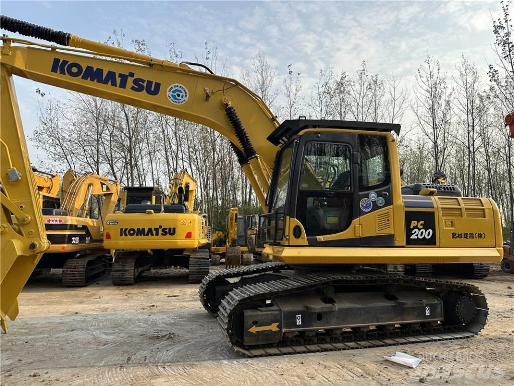 Komatsu PC200-8 Bandgrävare