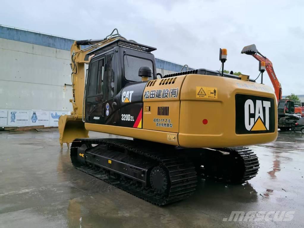 CAT 320 D L Bandgrävare