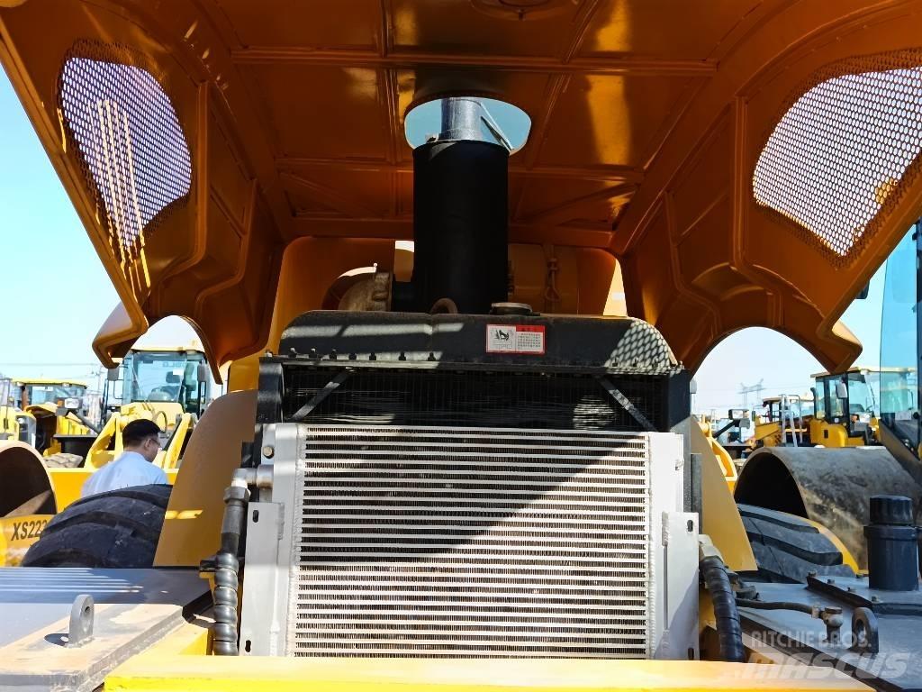 XCMG XS 223 J Envalsvältar
