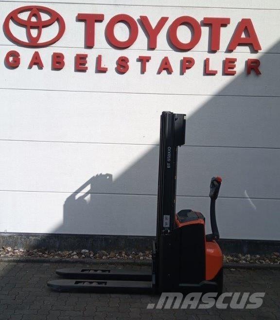 Toyota SWE120L Staplare