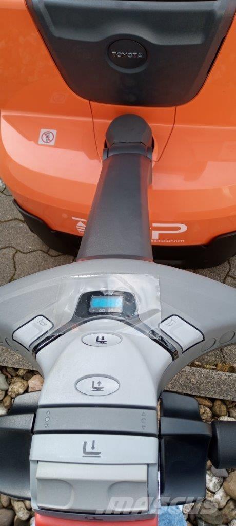 Toyota SWE120L Staplare