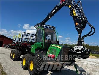 John Deere 810 E Skotare