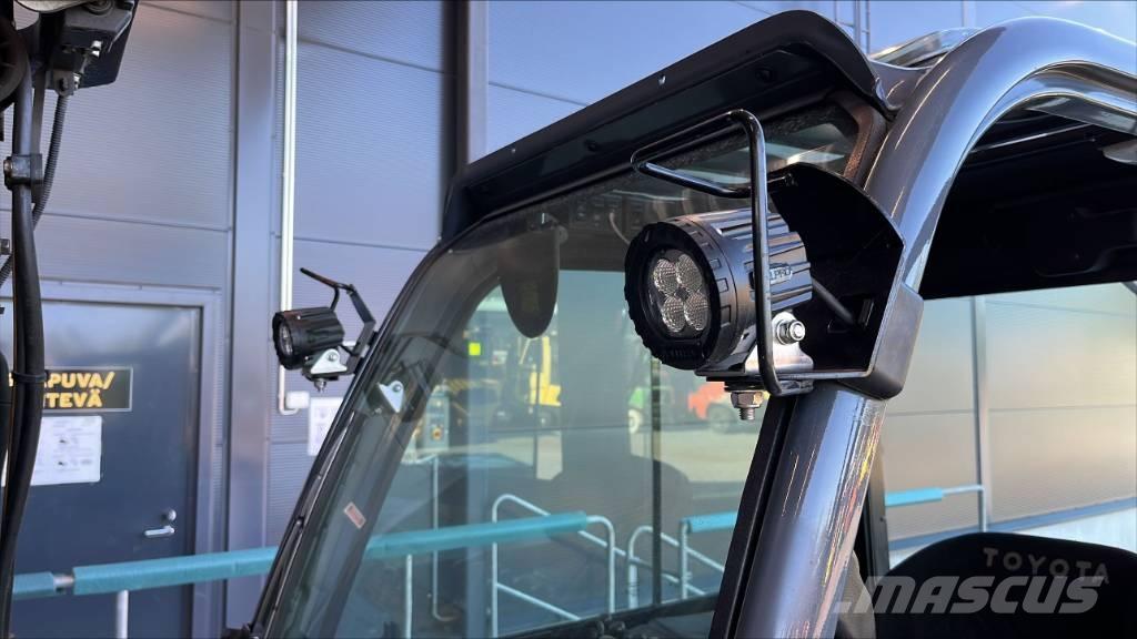 Toyota 02-8 FDF 18 Dieselmotviktstruckar