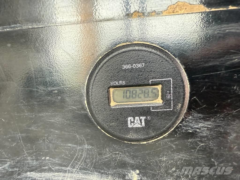 CAT 321 D LCR Bandgrävare