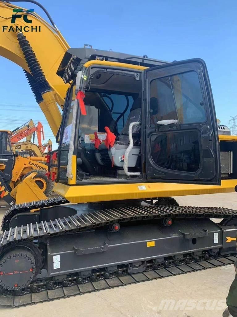 Komatsu PC 210 Minigrävare < 7t