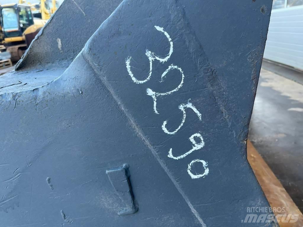 CAT Bucket 950 Skopor