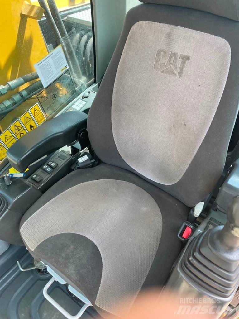 CAT M 313 D Hjulgrävare