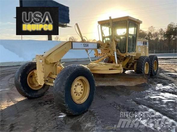 CAT 135H Väghyvlar