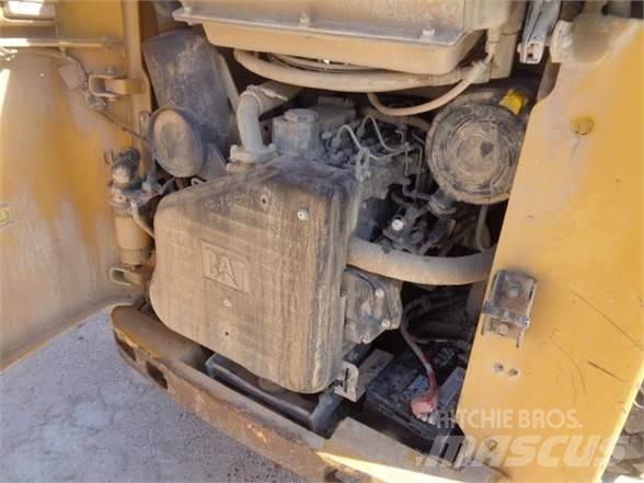 CAT 252B3 Kompaktlastare