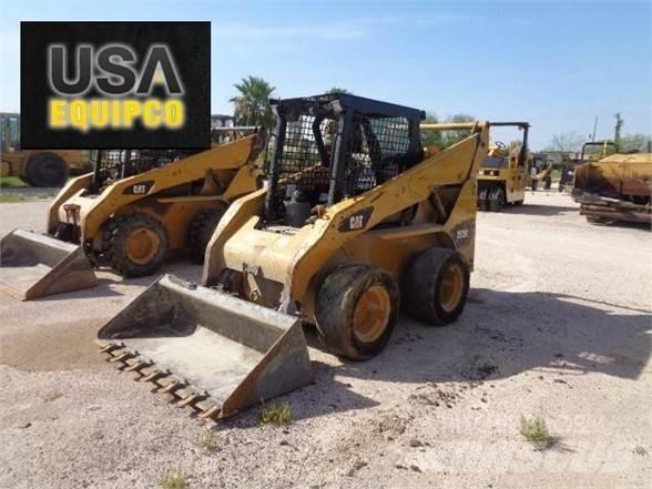CAT 252B3 Kompaktlastare
