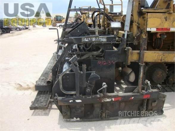 CAT AP-1050B Asfaltsläggningsmaskiner