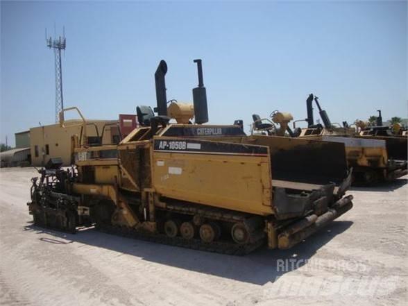CAT AP-1050B Asfaltsläggningsmaskiner