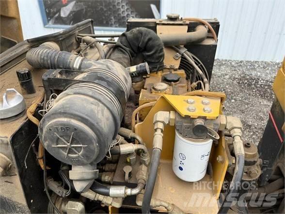 CAT CB-224E Envalsvältar