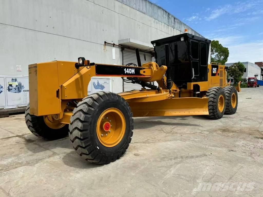 CAT 140H Väghyvlar