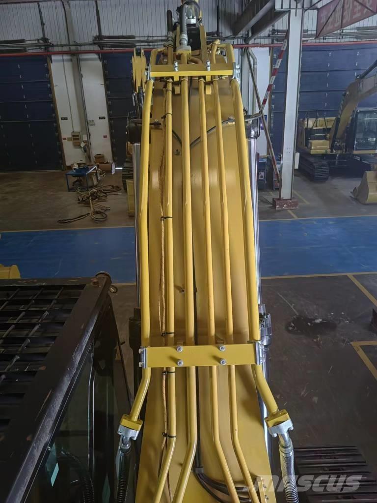 CAT 2020 CAT 323 Hjulgrävare